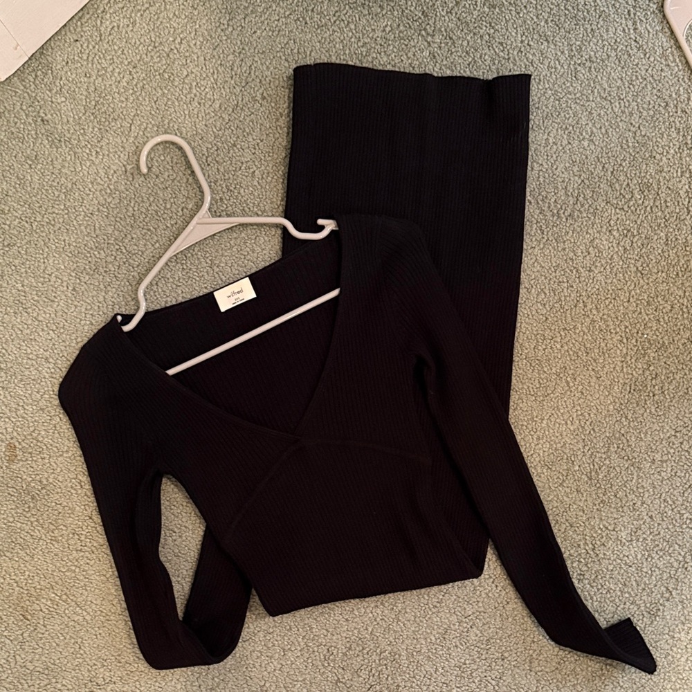 Wilfred Black Ribbed V-Neck Dress Set